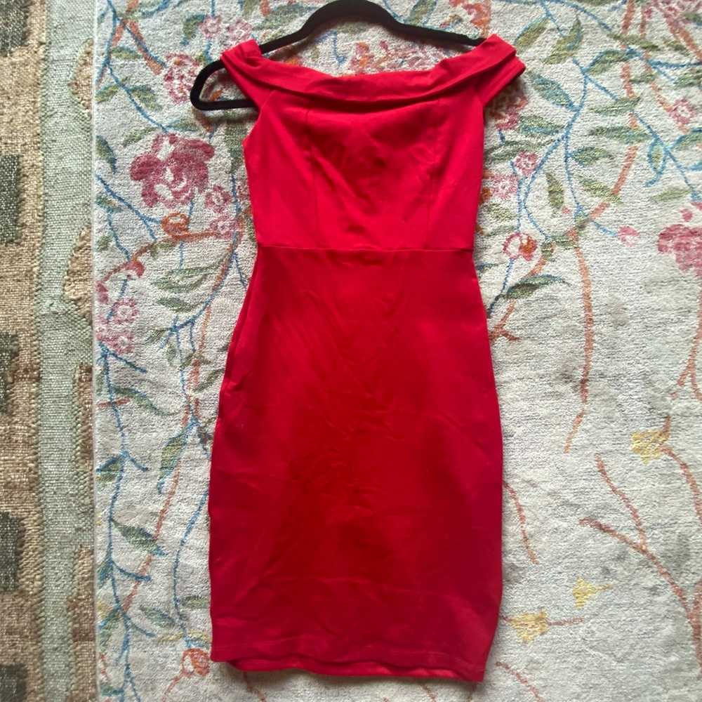 Lulu’s Red Strapless Dress